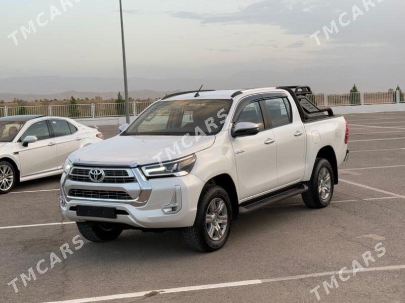 Toyota Hilux 2024 - 595 000 TMT - Aşgabat - img 3