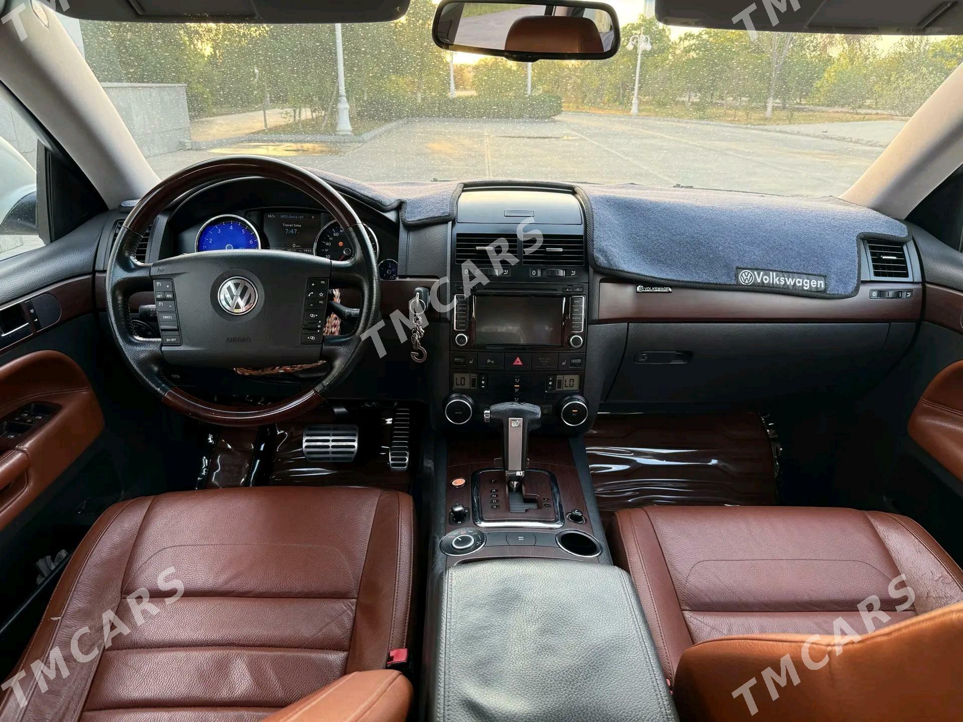 Volkswagen Touareg 2010 - 220 000 TMT - Балканабат - img 4
