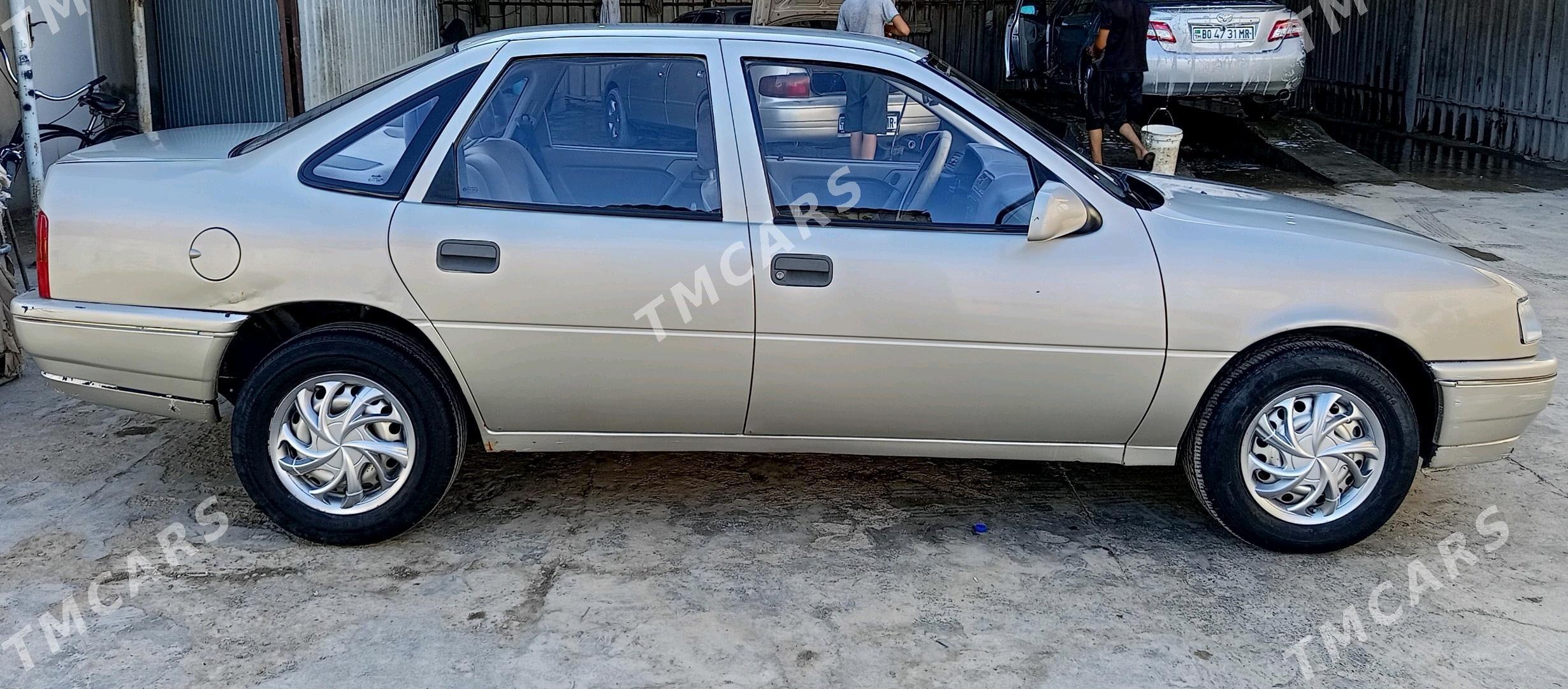 Opel Vectra 1990 - 28 000 TMT - Murgap - img 5