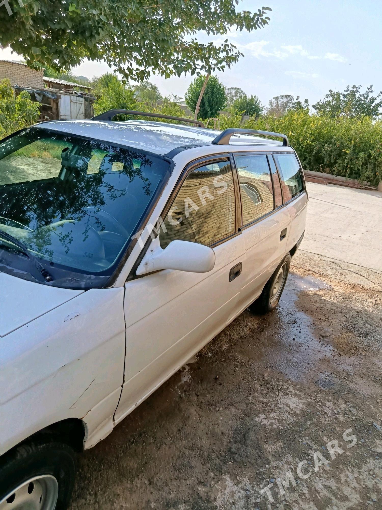 Opel Astra 1996 - 25 000 TMT - Кака - img 5