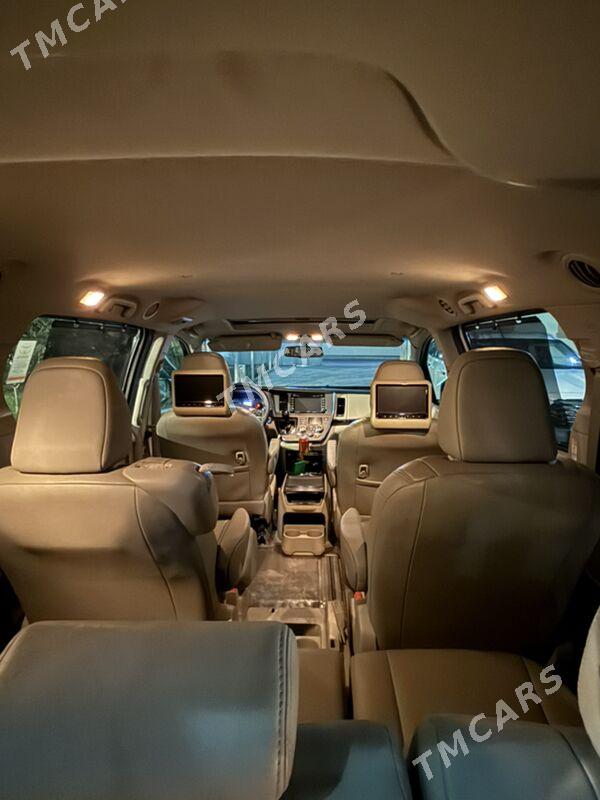 Toyota Sienna 2018 - 430 000 TMT - Aşgabat - img 7