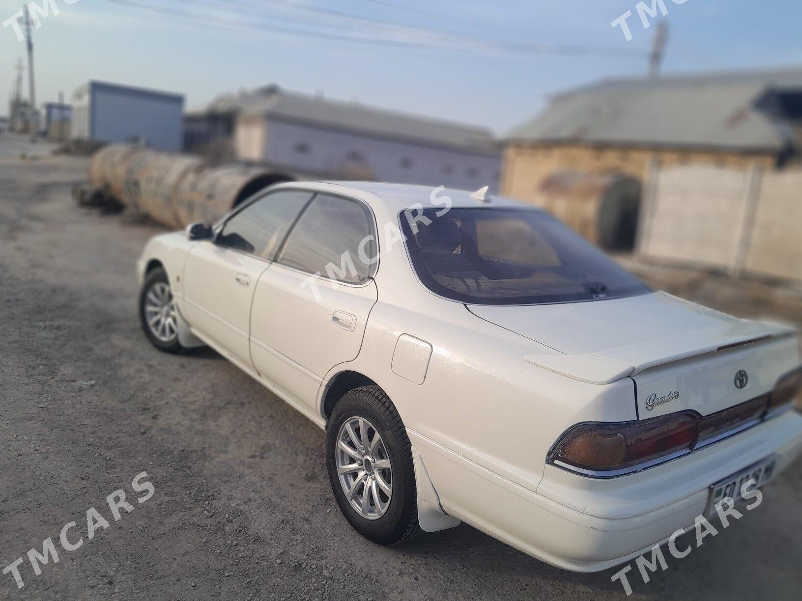 Toyota Vista 1994 - 36 000 TMT - Мары - img 2
