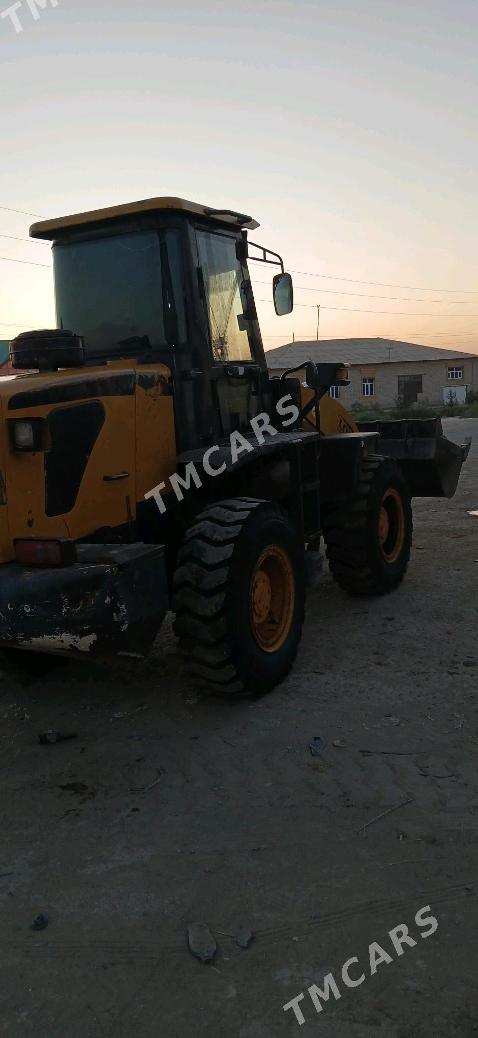 XCMG LW300F 2011 - 320 000 TMT - Daşoguz - img 5