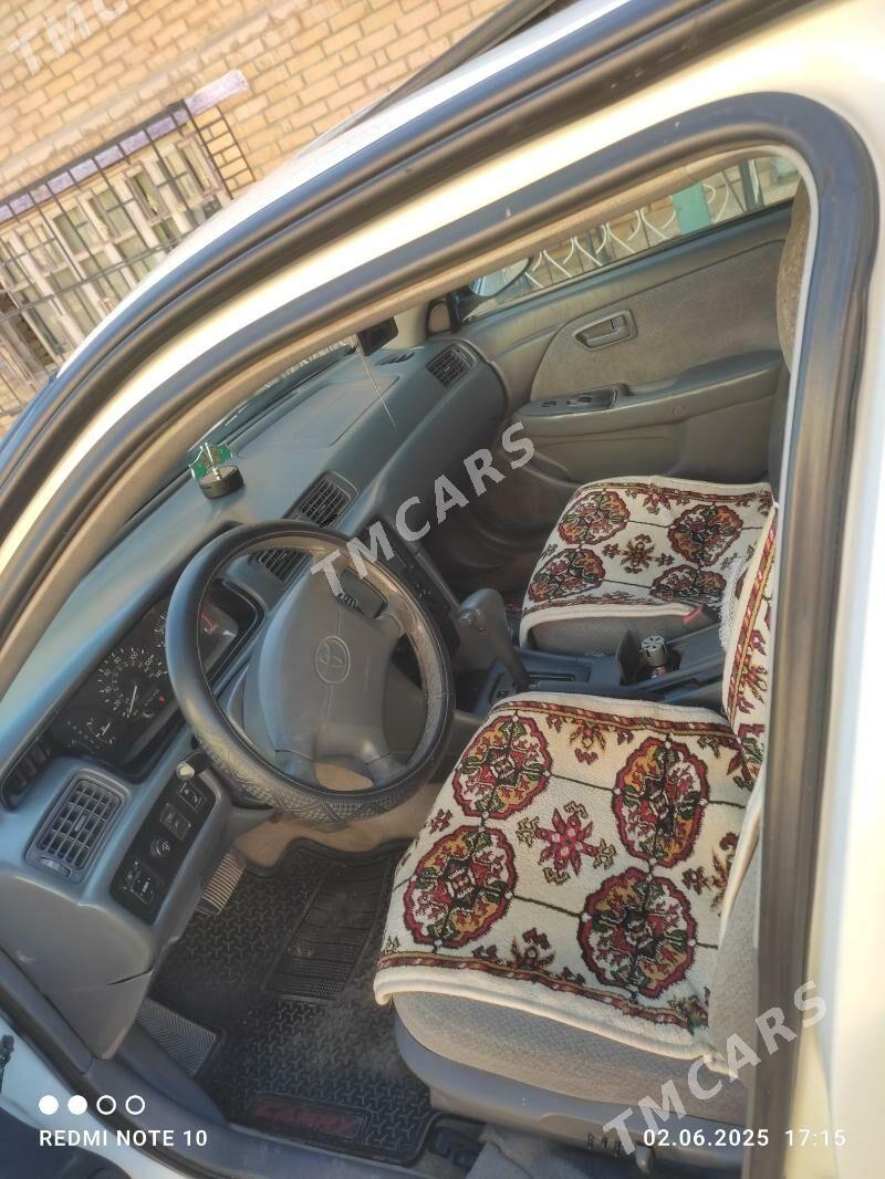 Toyota Camry 2000 - 134 000 TMT - Чарджоу - img 8