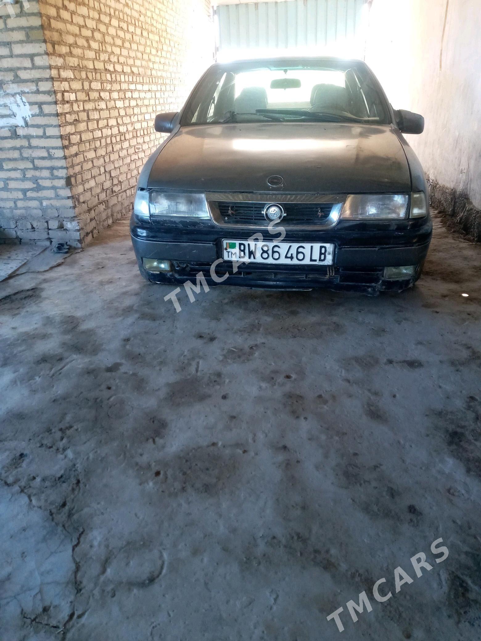 Opel Vectra 1991 - 20 000 TMT - Sakar - img 6