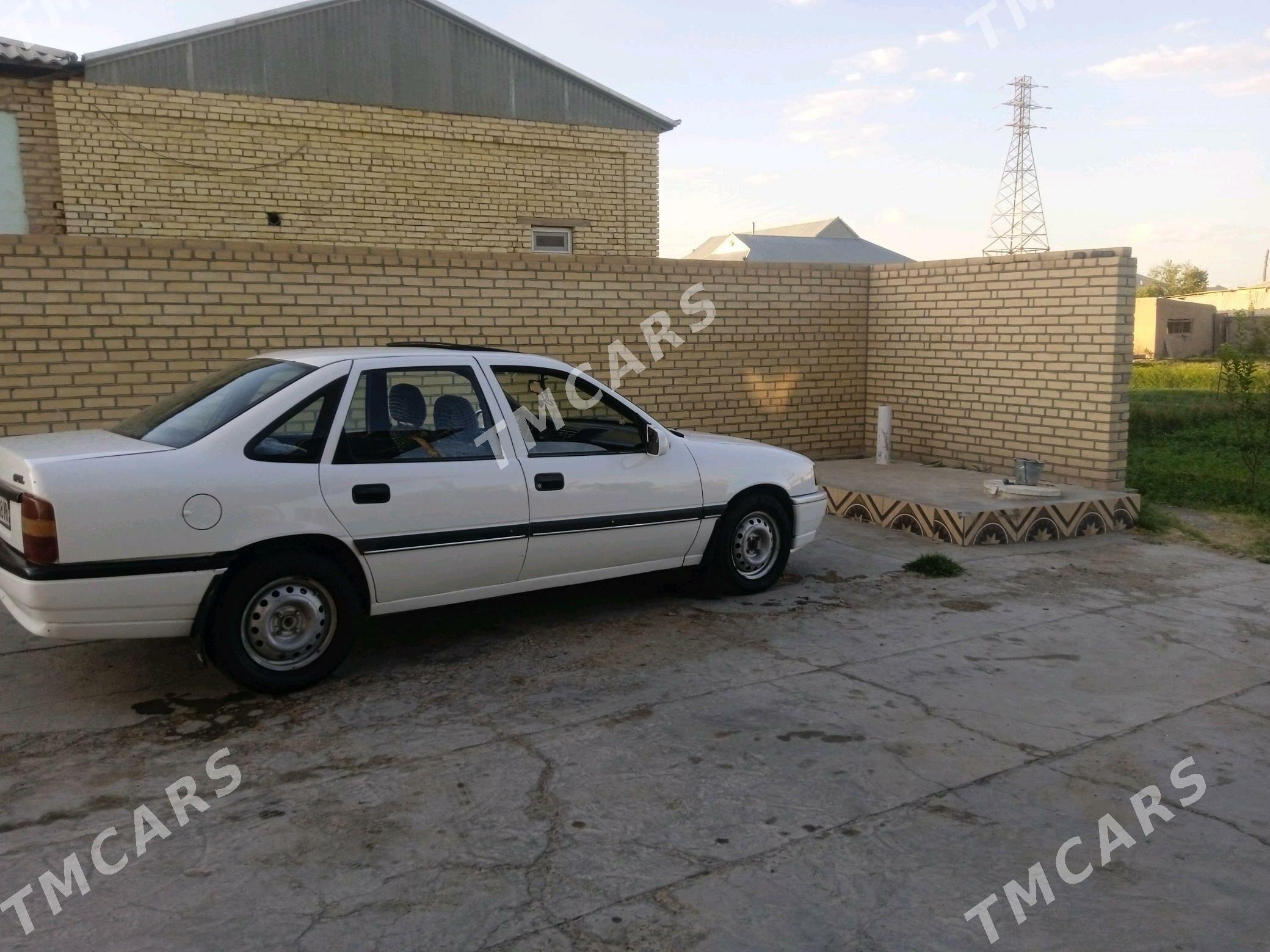 Opel Vectra 1991 - 30 000 TMT - Mary - img 2