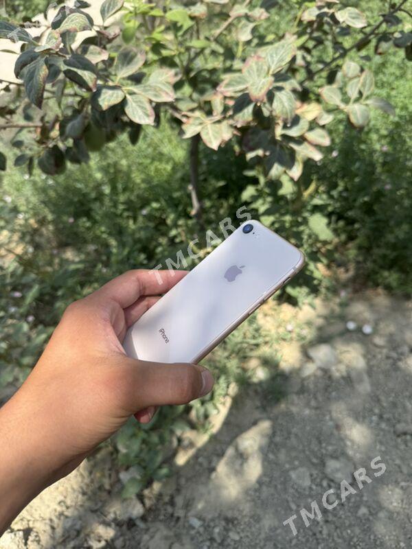 Iphone 8 - Bäherden - img 5