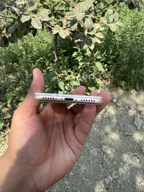 Iphone 8 - Bäherden - img 2