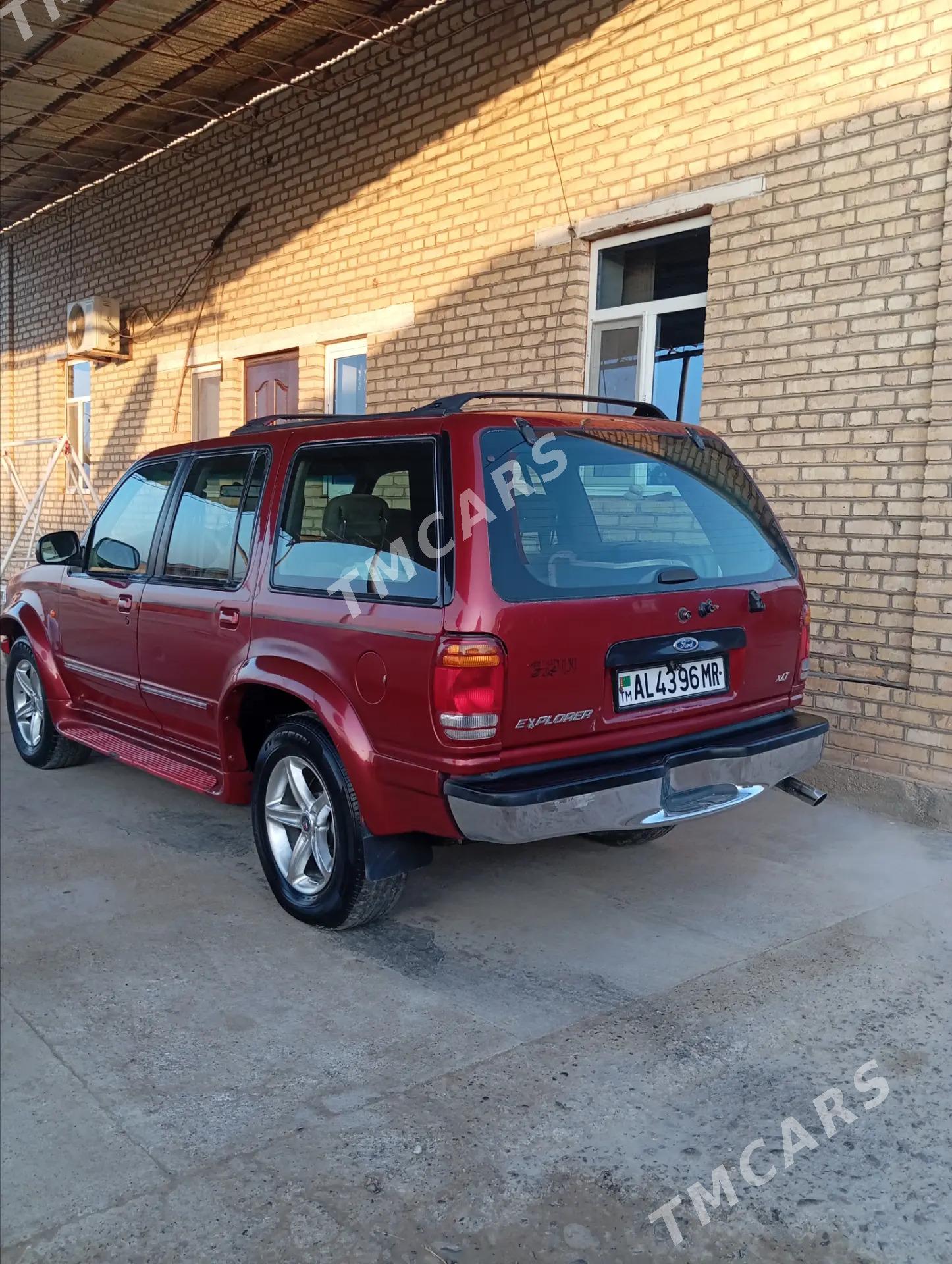 Ford Explorer 1998 - 60 000 TMT - Мары - img 2