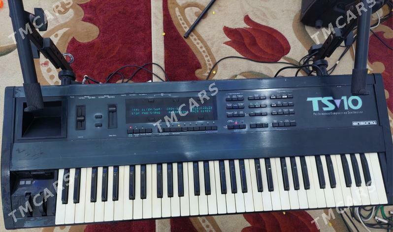 Ensoniq Ts 10 - Чарджоу - img 4