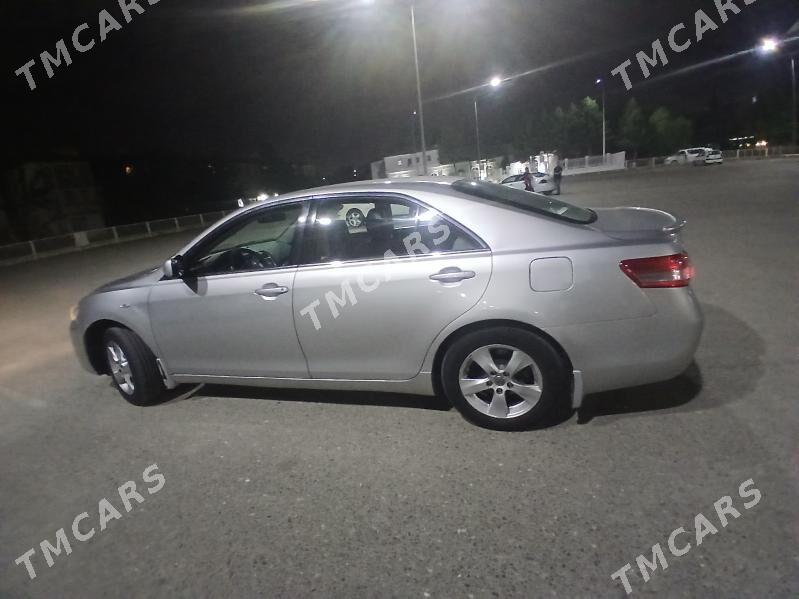 Toyota Camry 2010 - 139 000 TMT - 10 мкр - img 2