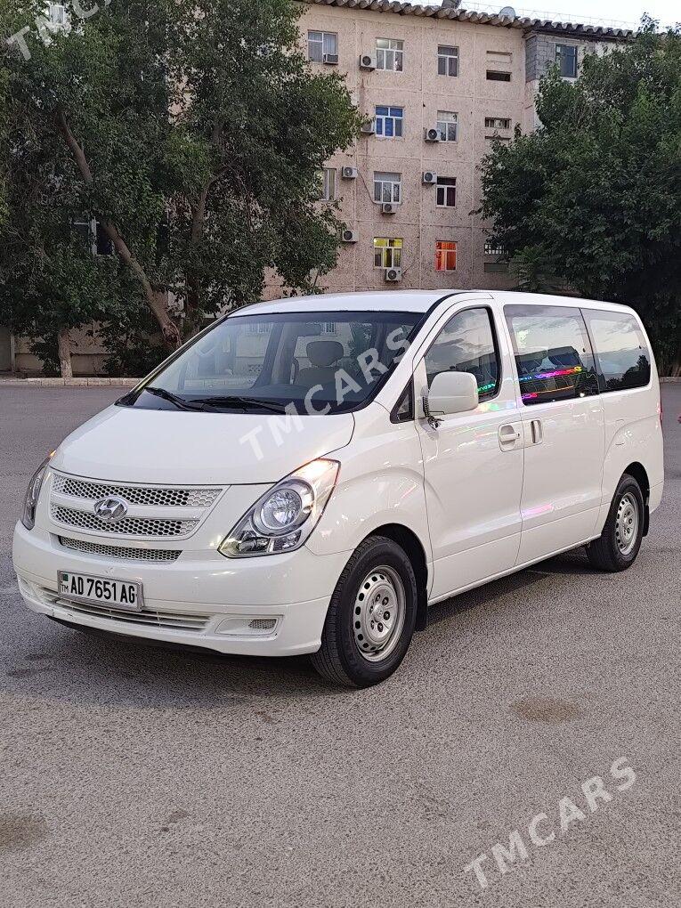 Hyundai H-1 2013 - 300 000 TMT - 10 мкр - img 2