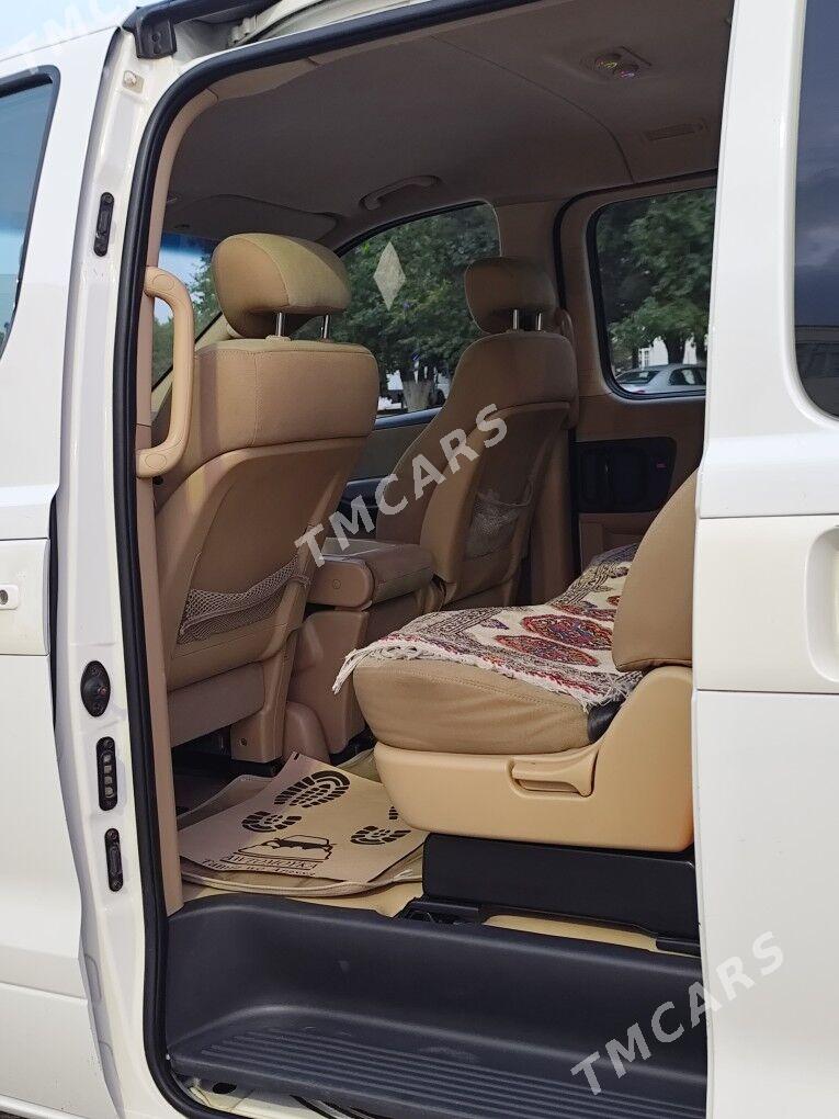 Hyundai H-1 2013 - 300 000 TMT - 10 мкр - img 10