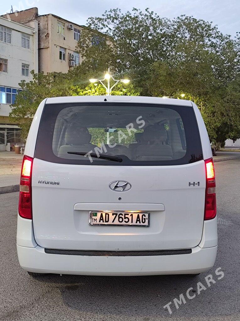 Hyundai H-1 2013 - 300 000 TMT - 10 мкр - img 4