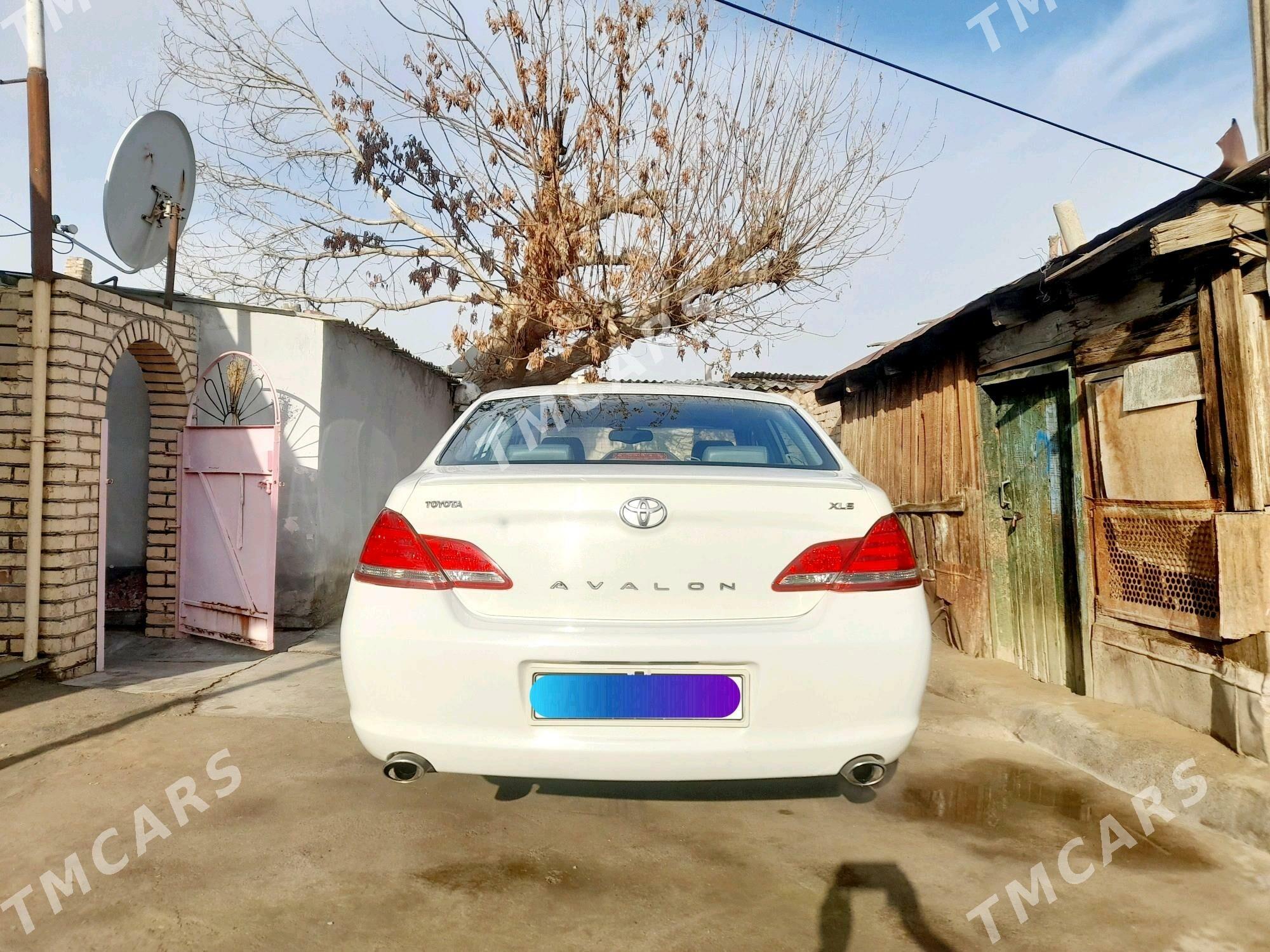 Toyota Avalon 2006 - 170 000 TMT - Mary - img 3