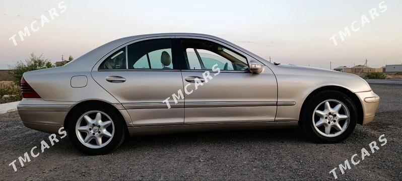 Mercedes-Benz C250 2001 - 90 000 TMT - Sarahs - img 3