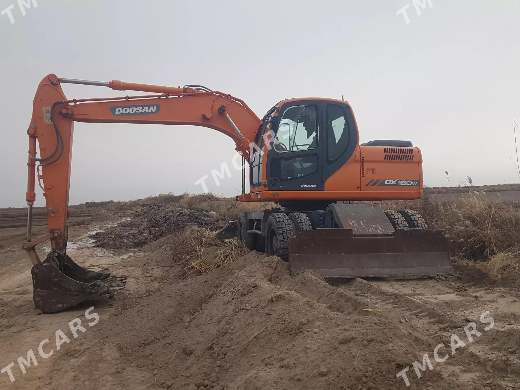Caterpillar Excavator 2014 - 1 100 000 TMT - Дянев - img 2