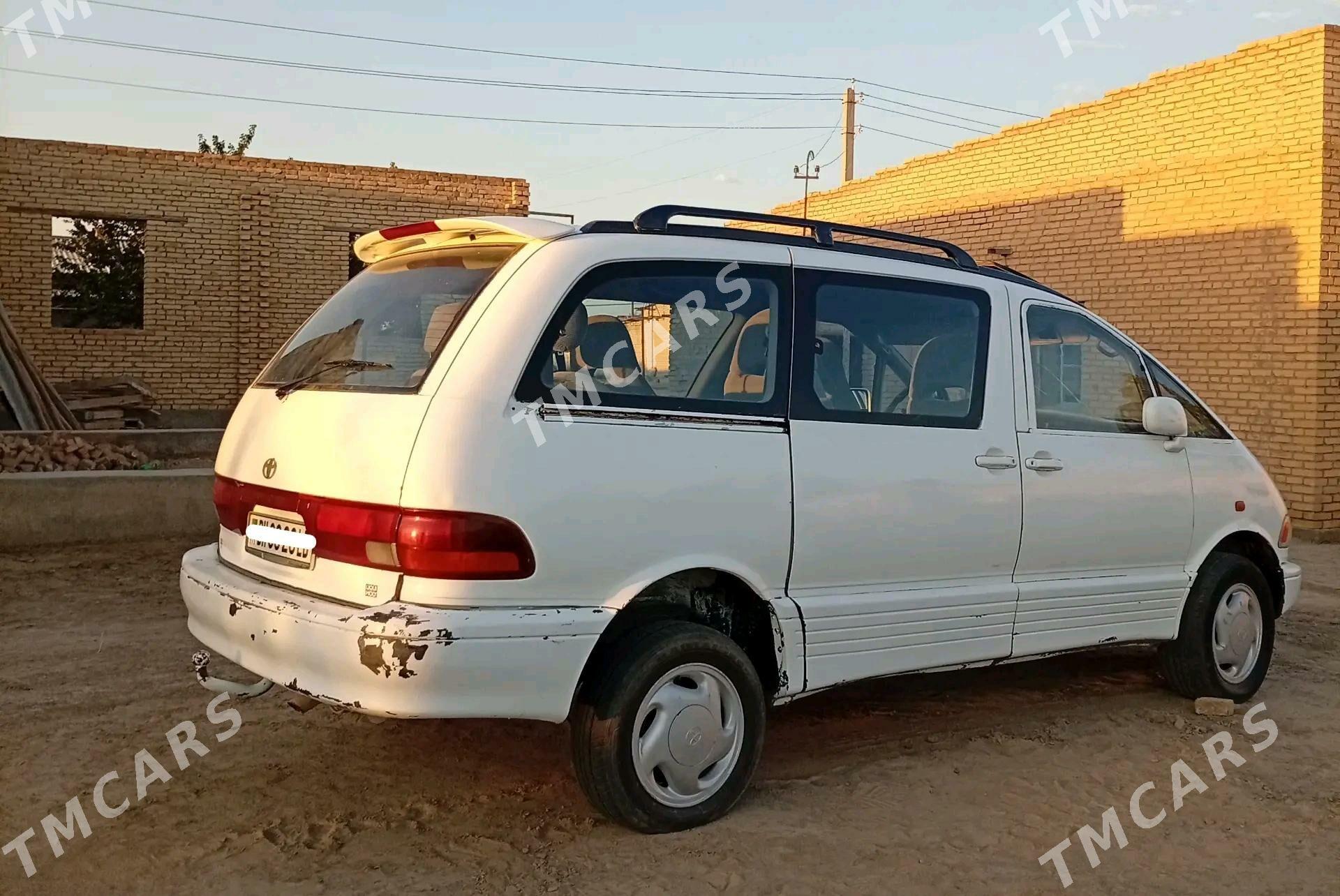 Toyota Previa 1993 - 60 000 TMT - Seýdi - img 3