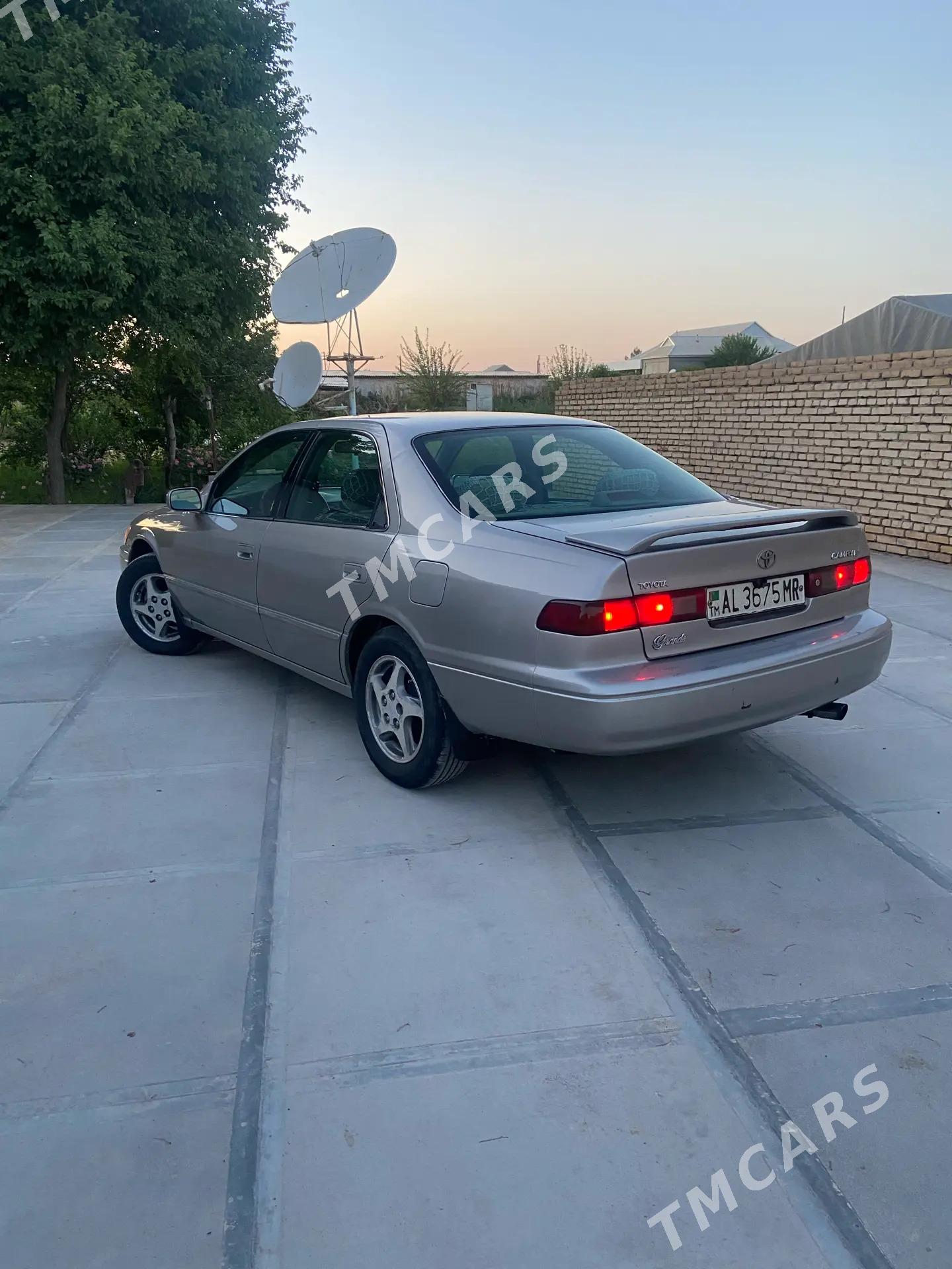 Toyota Camry 1999 - 115 000 TMT - Мары - img 2