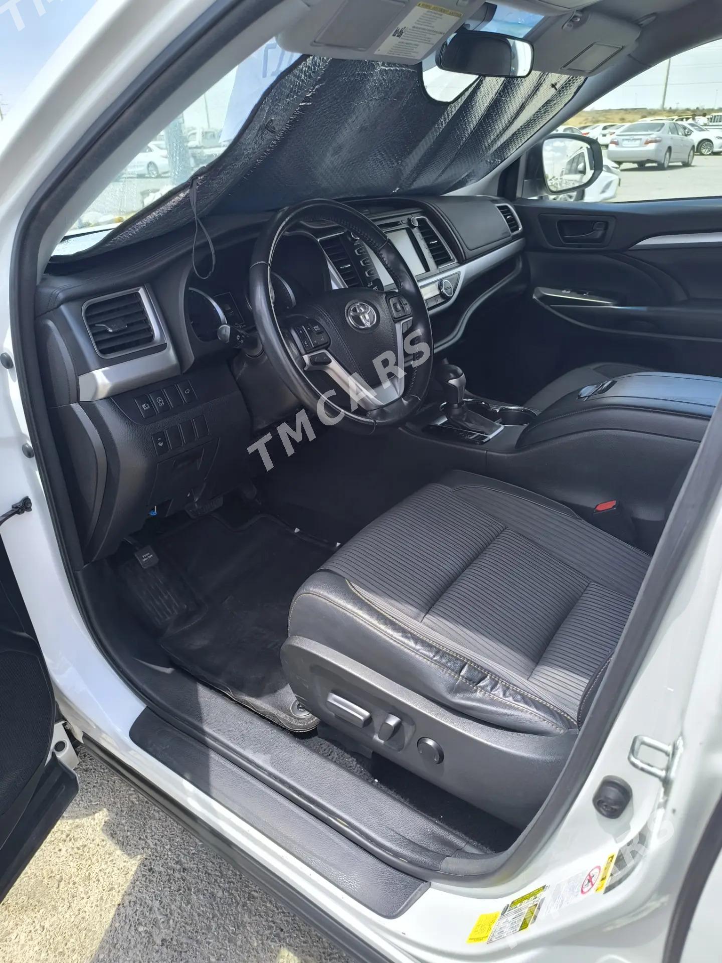 Toyota Highlander 2017 - 385 000 TMT - Aşgabat - img 5
