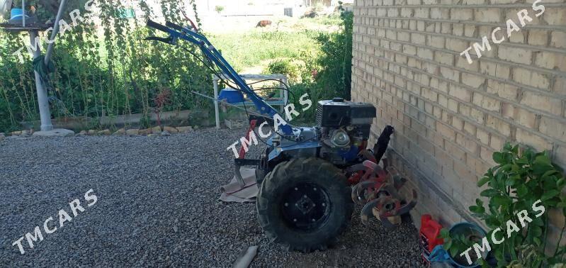Yer agdaryan traktor - Мургап - img 2