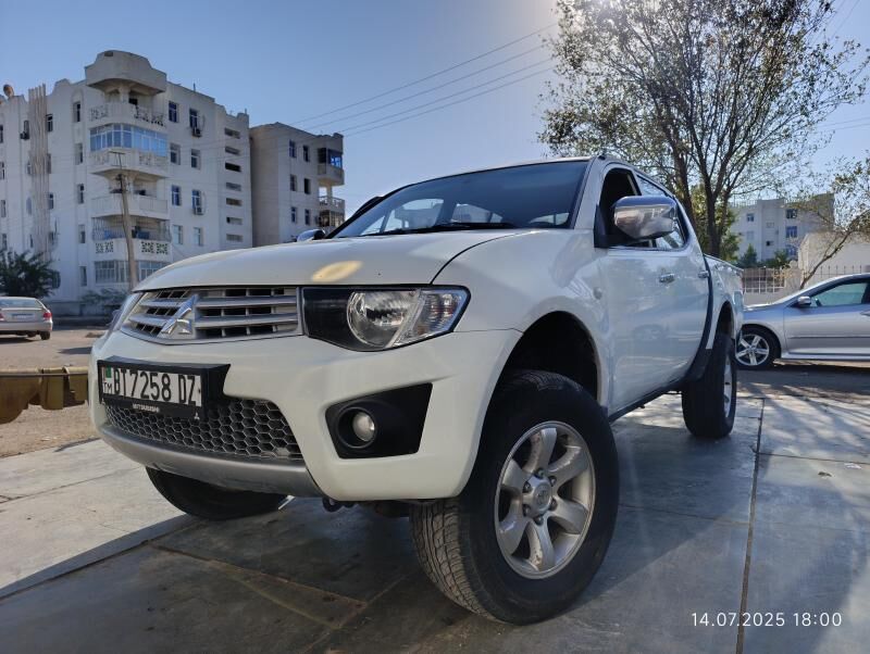 Mitsubishi L200 2010 - 135 000 TMT - Дашогуз - img 3