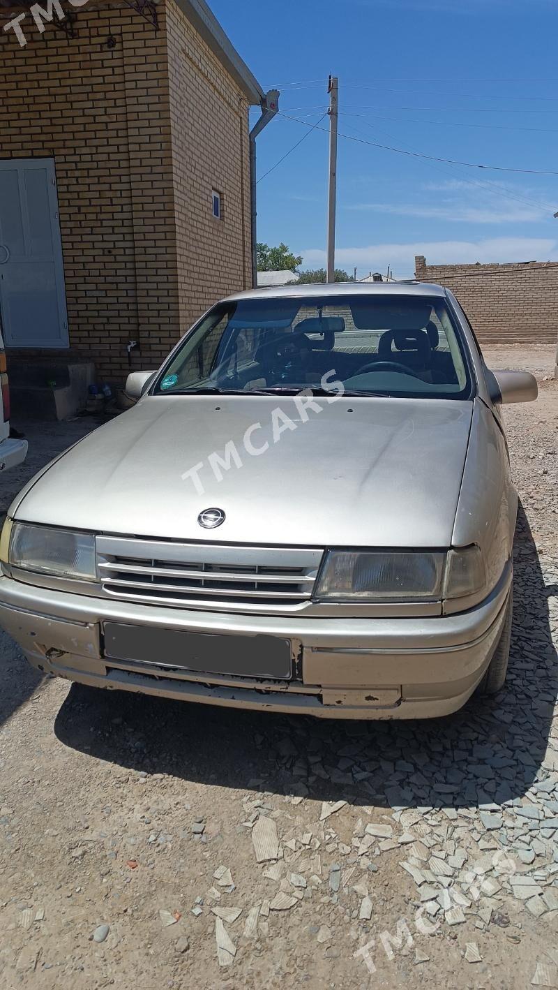 Opel Vectra 1990 - 21 000 TMT - Мары - img 5