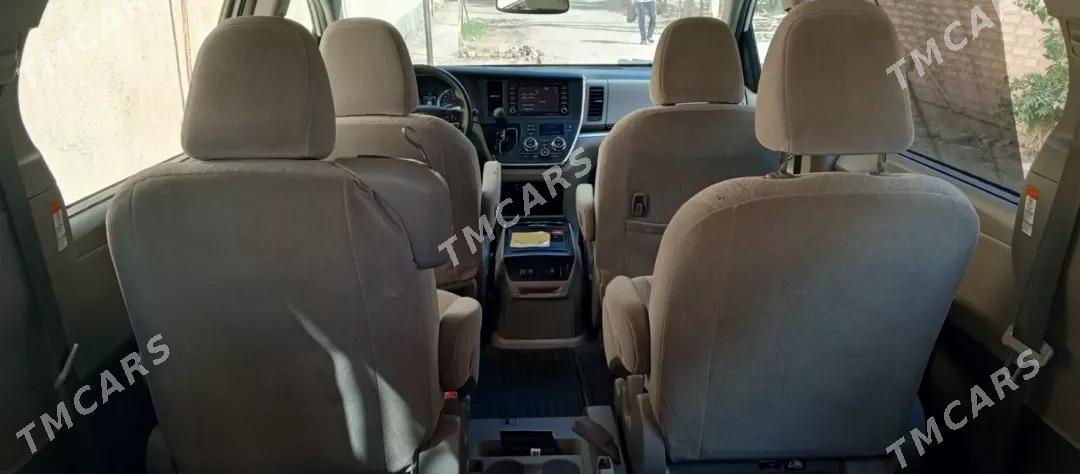 Toyota Sienna 2019 - 411 000 TMT - Туркменгала - img 5