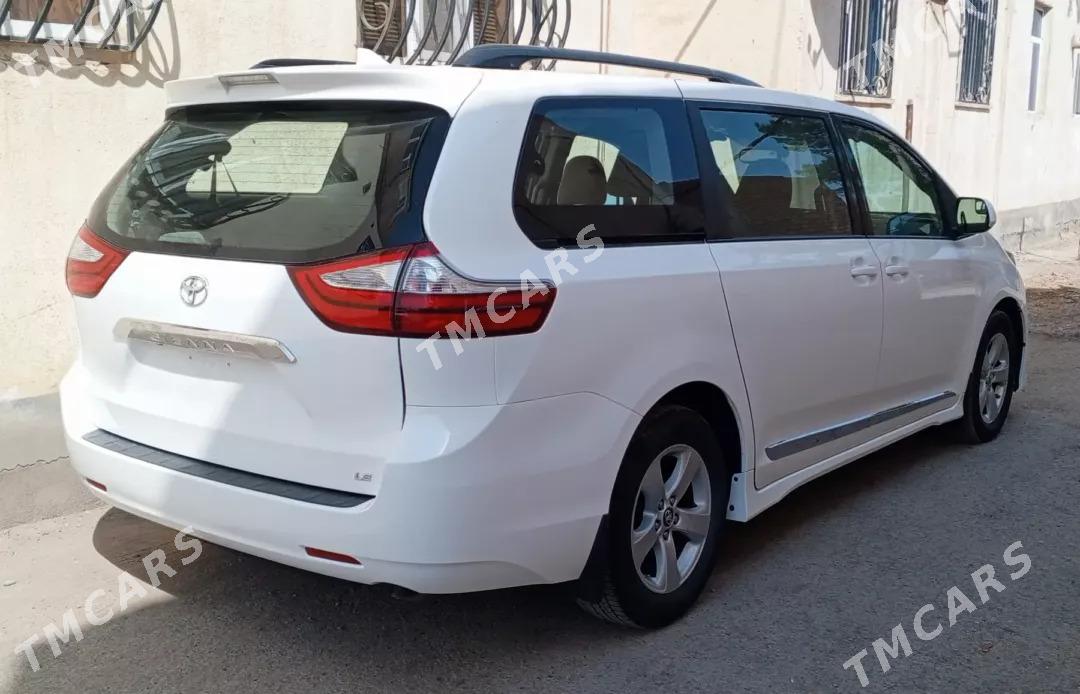 Toyota Sienna 2019 - 411 000 TMT - Туркменгала - img 4