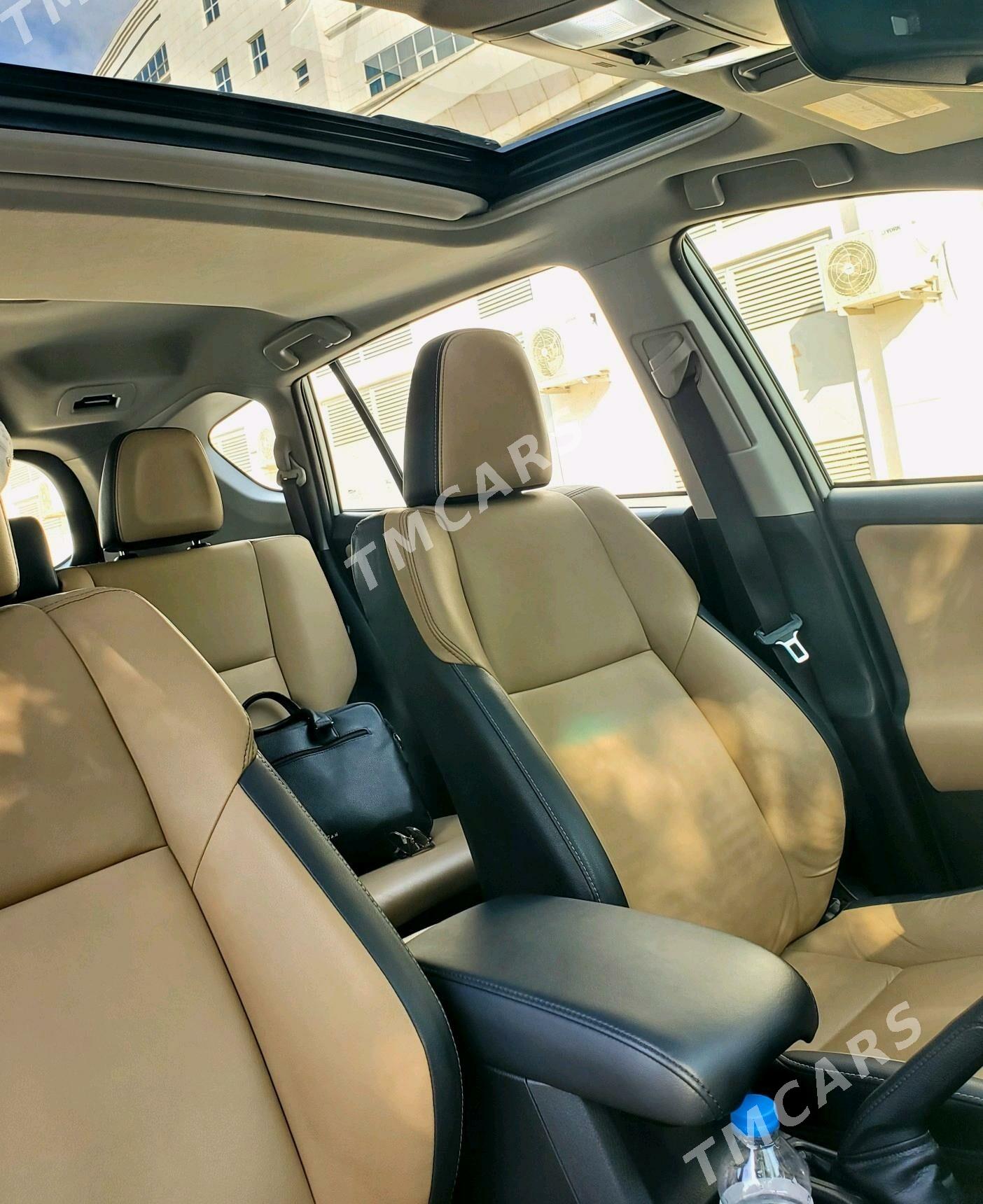 Toyota RAV4 2017 - 315 000 TMT - Aşgabat - img 6