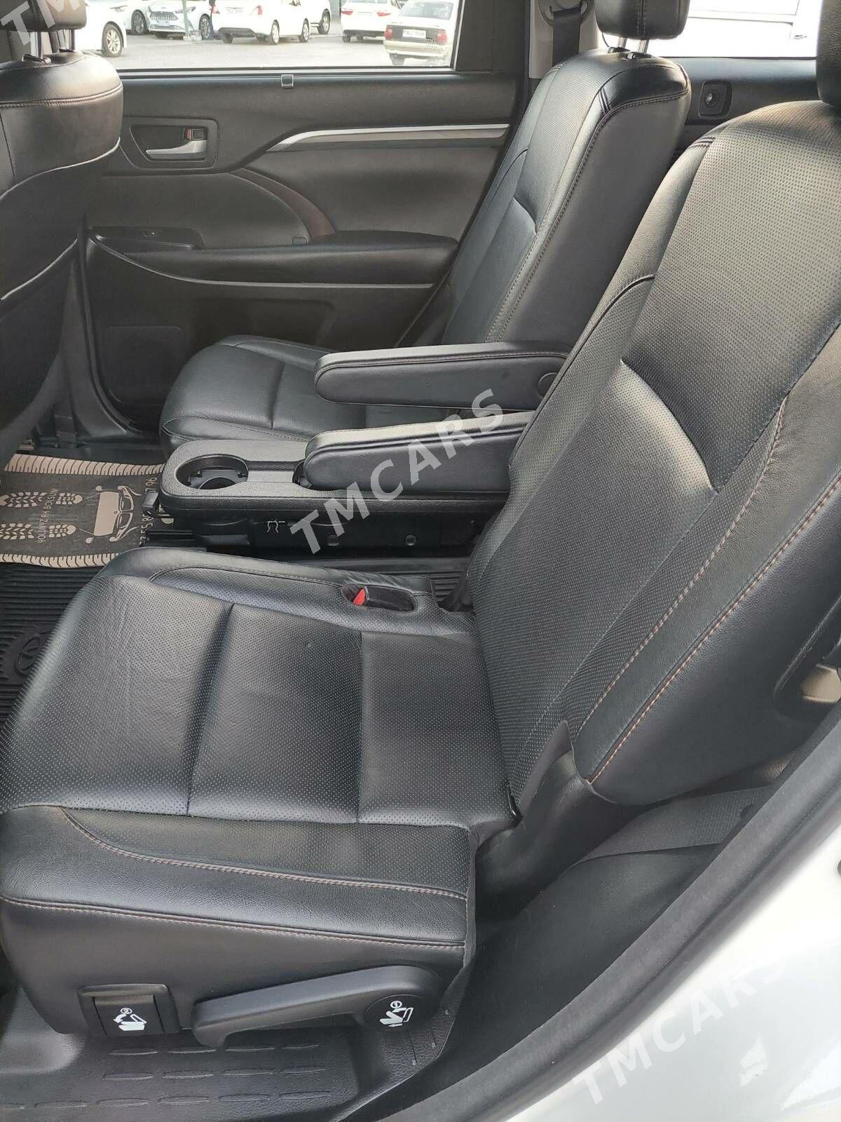 Toyota Highlander 2018 - 530 000 TMT - Aşgabat - img 7