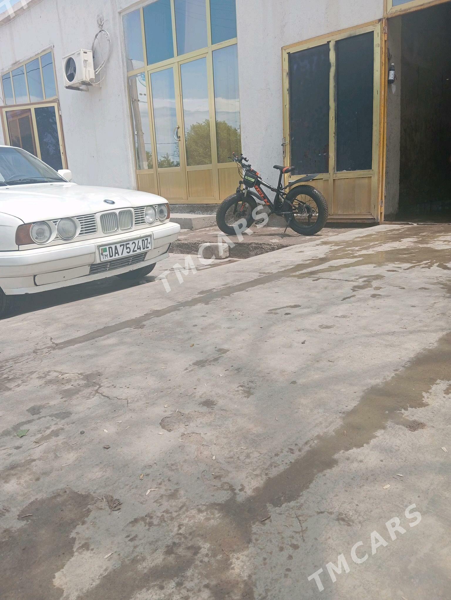 BMW 525 1990 - 40 000 TMT - Акдепе - img 3