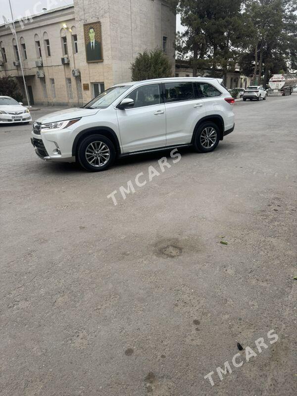 Toyota Highlander 2019 - 430 000 TMT - Aşgabat - img 4