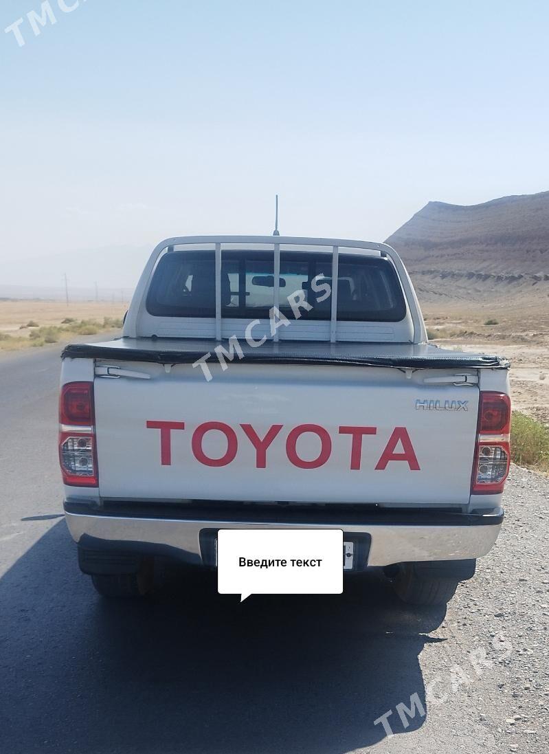 Toyota Hilux 2012 - 330 000 TMT - Köýtendag - img 4