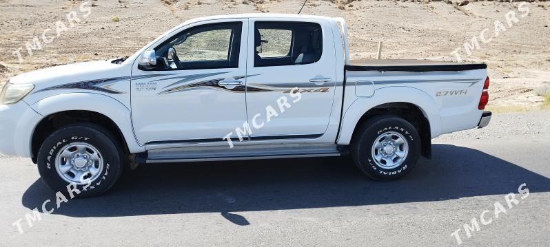 Toyota Hilux 2012 - 330 000 TMT - Köýtendag - img 9