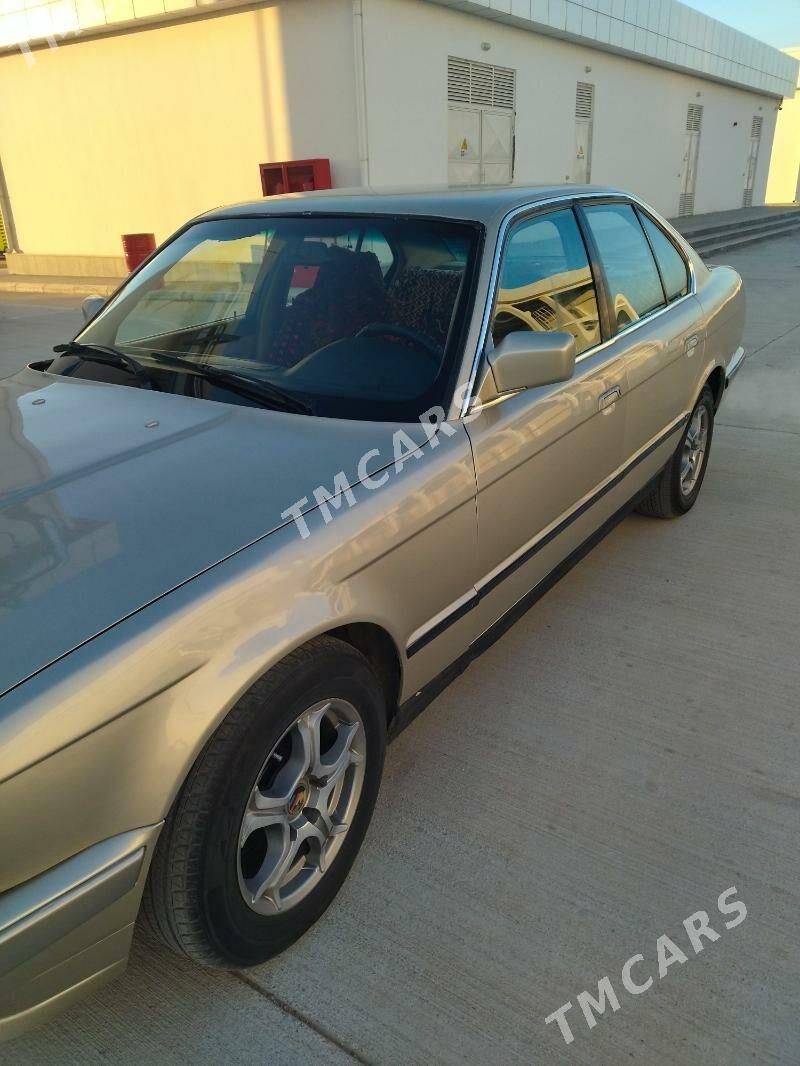 BMW 520 1989 - 40 000 TMT - Türkmenabat - img 4