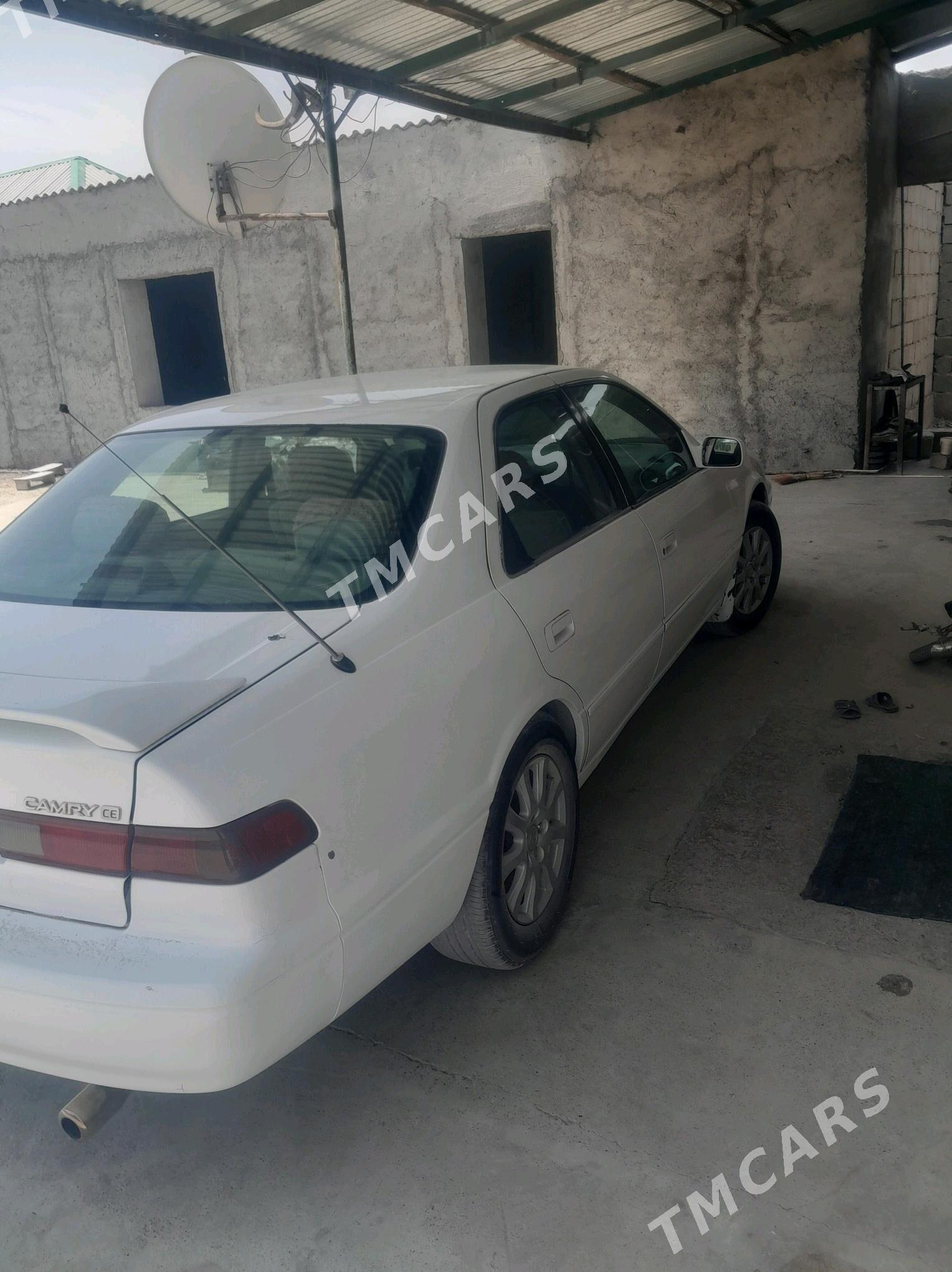 Toyota Camry 1998 - 120 000 TMT - Бахарден - img 4