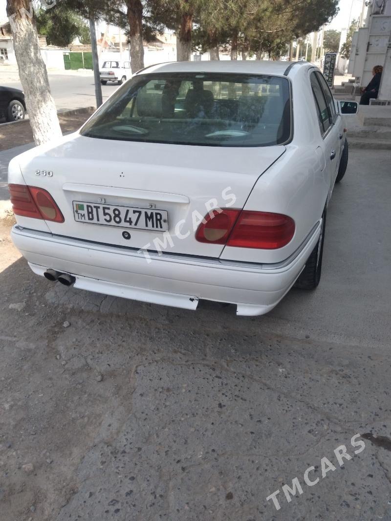 Mercedes-Benz 230E 1997 - 30 000 TMT - Гызыларбат - img 3