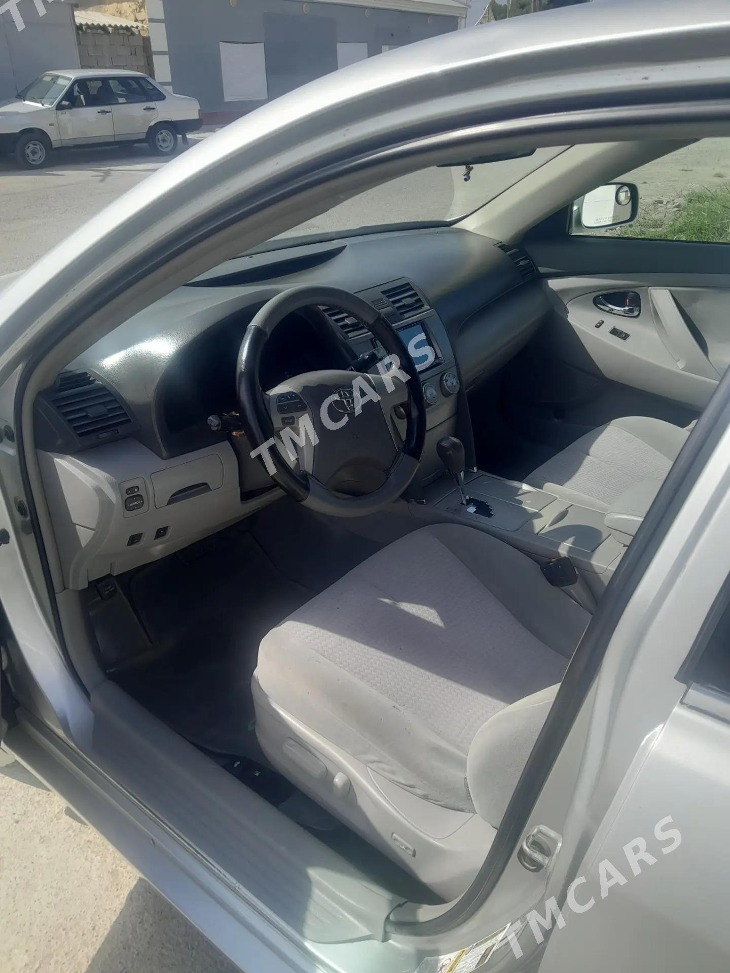 Toyota Camry 2010 - 184 000 TMT - Гёкдепе - img 4