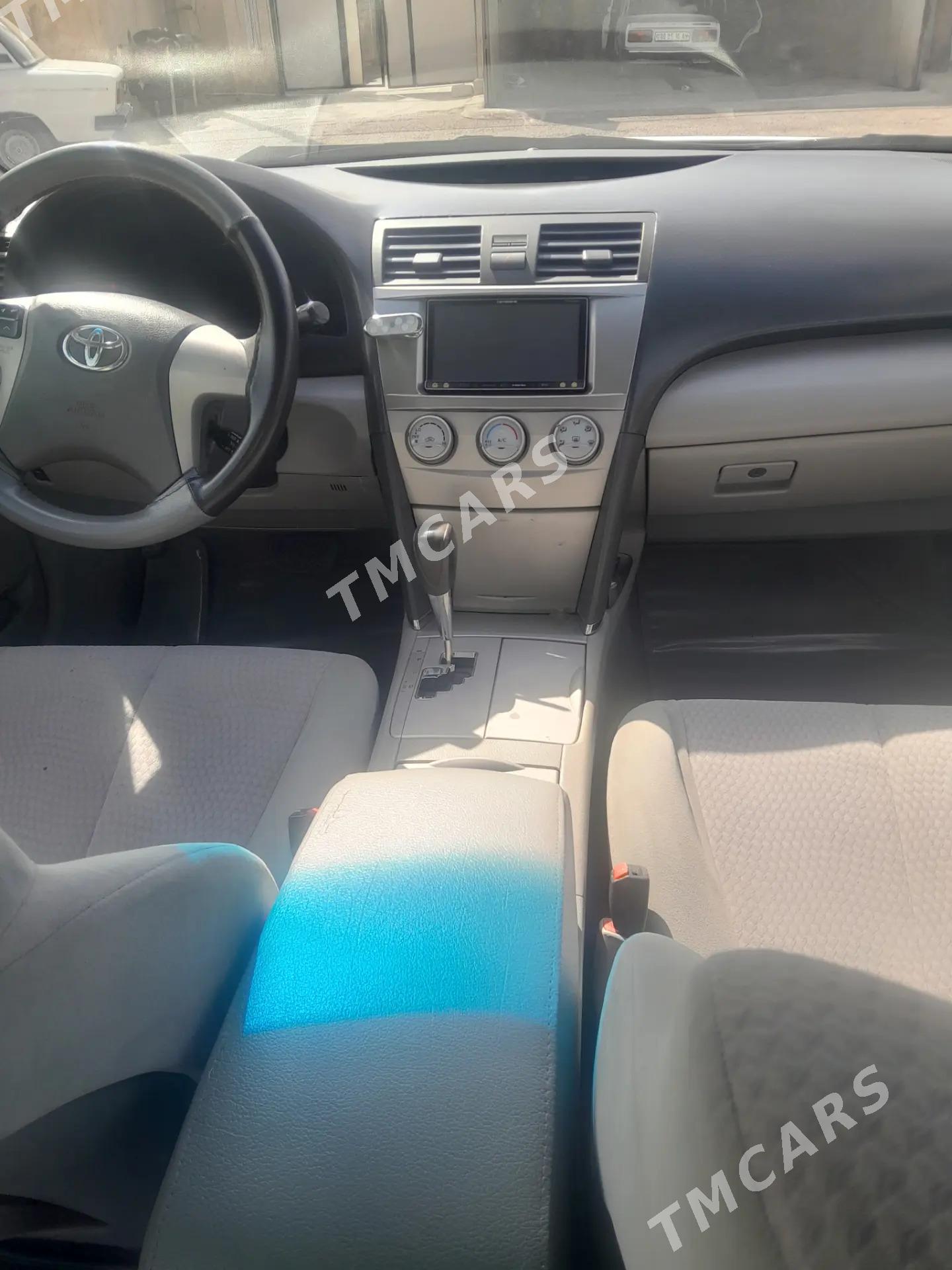 Toyota Camry 2010 - 184 000 TMT - Гёкдепе - img 5