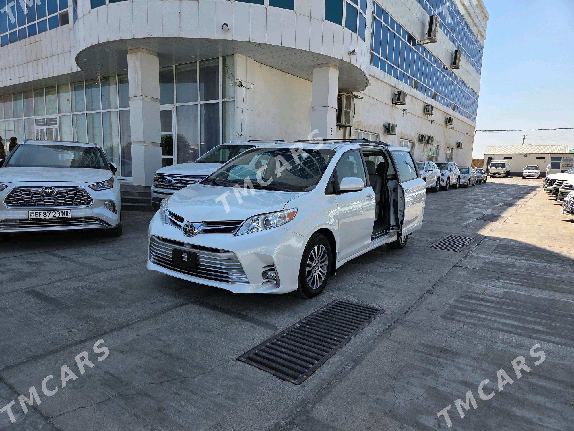 Toyota Sienna 2020 - 512 000 TMT - Мары - img 7