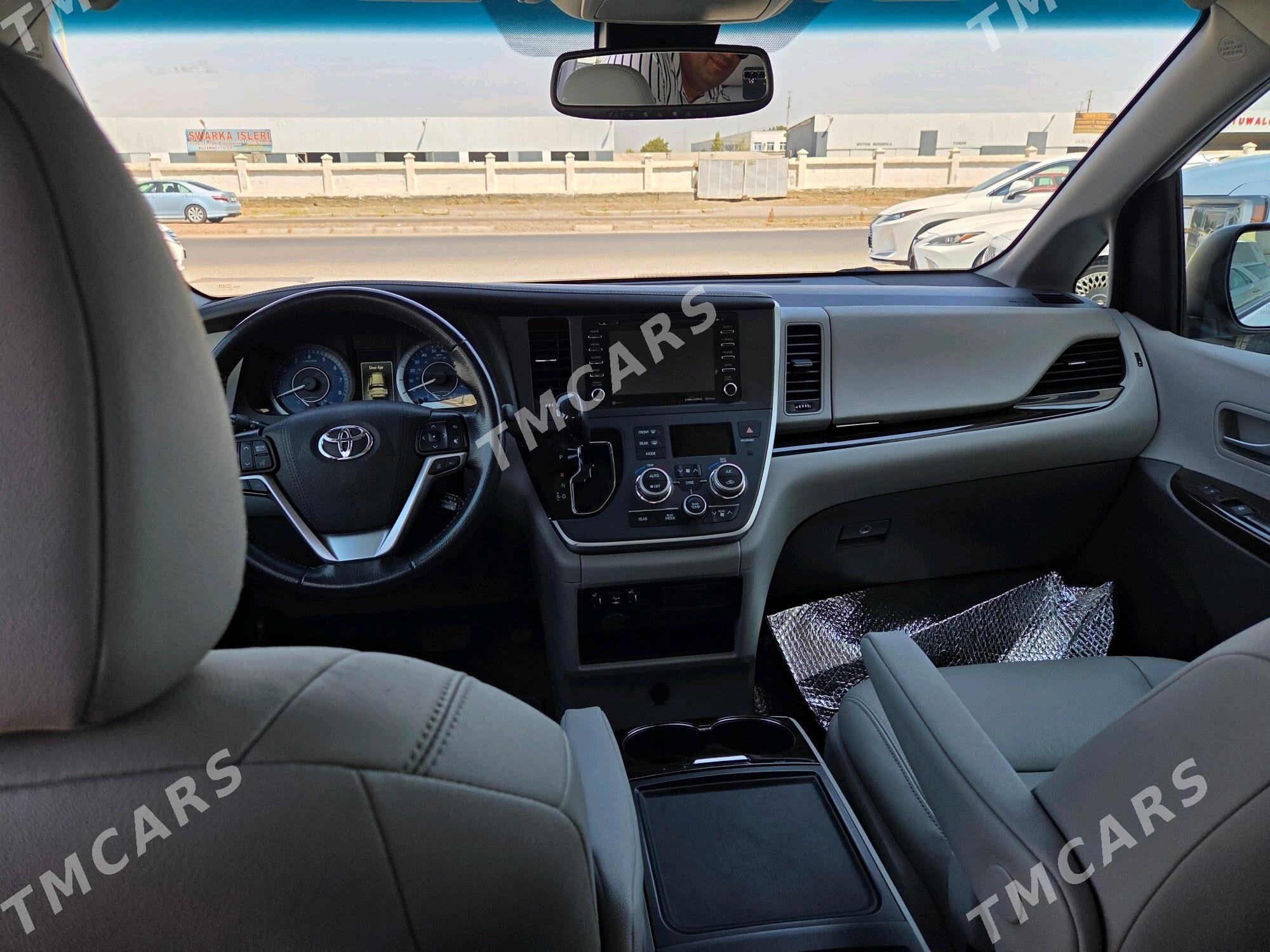 Toyota Sienna 2020 - 512 000 TMT - Мары - img 9