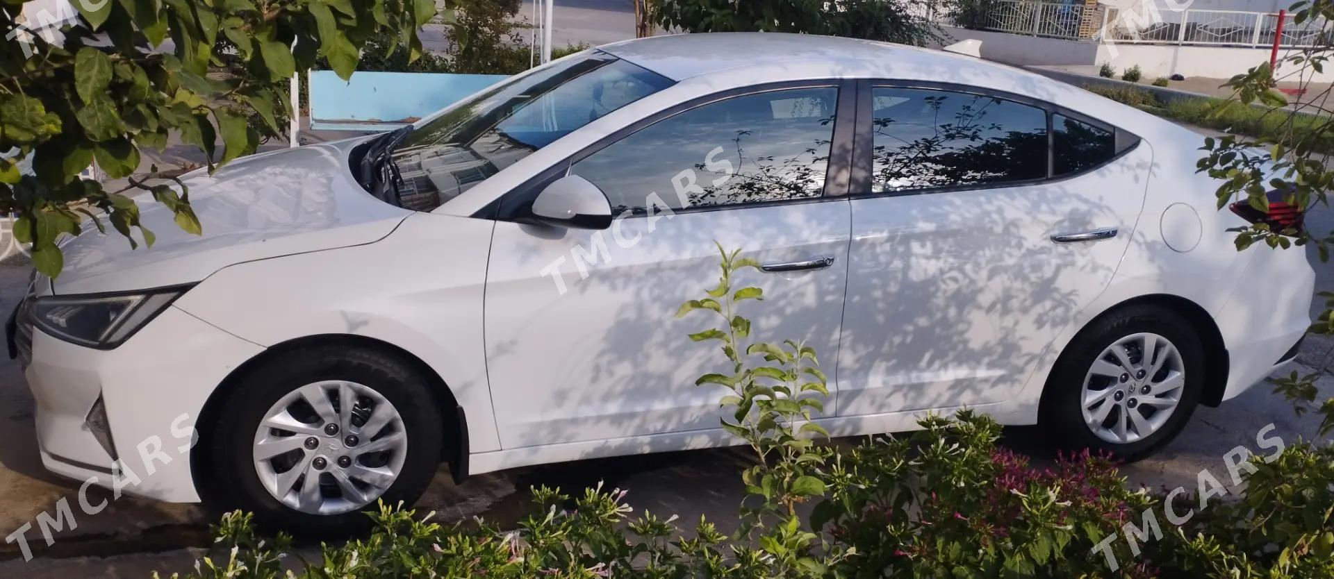 Hyundai Elantra 2019 - 212 000 TMT - Ашхабад - img 4