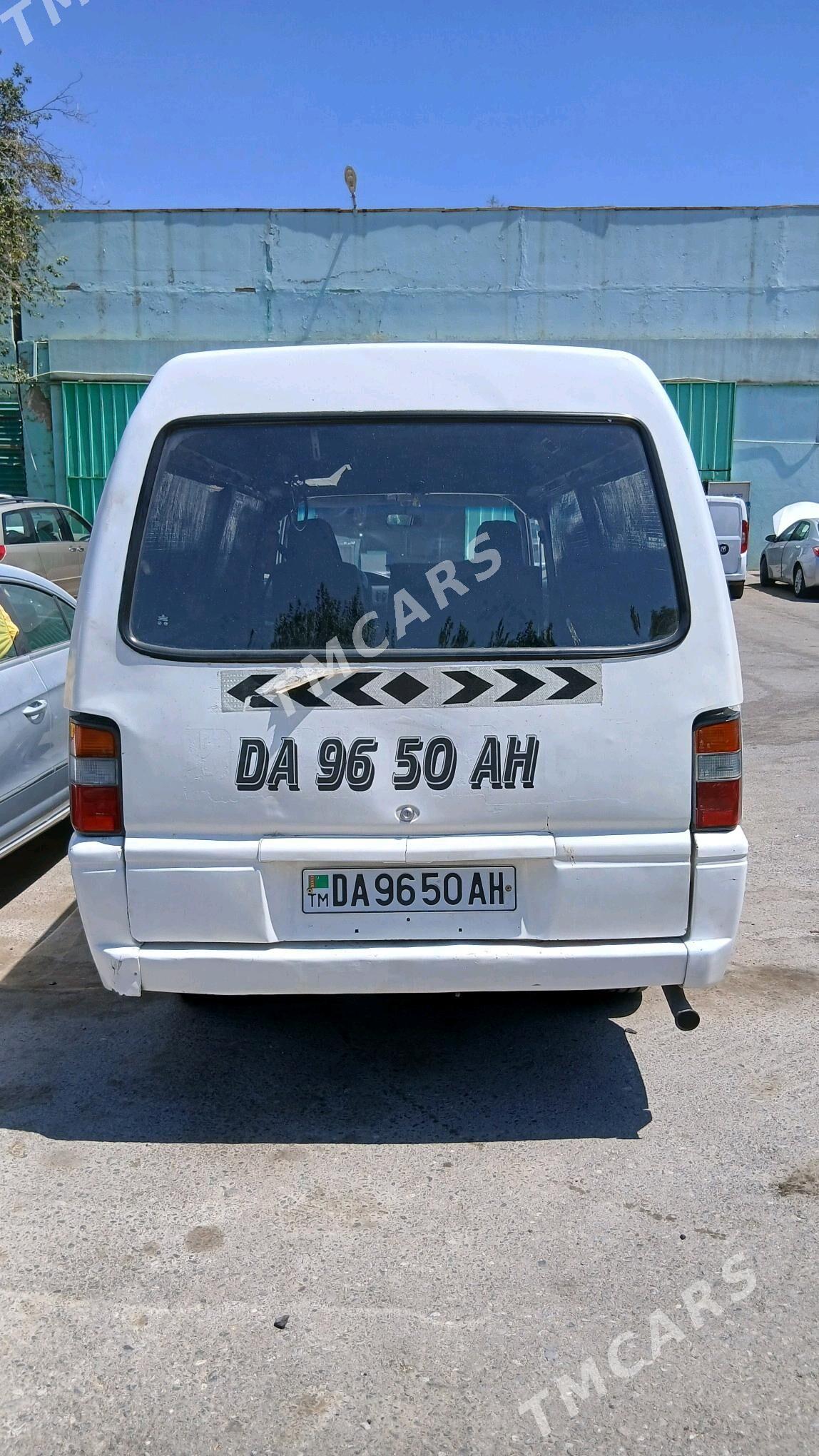 Toyota Hiace 2004 - 70 000 TMT - Ашхабад - img 3
