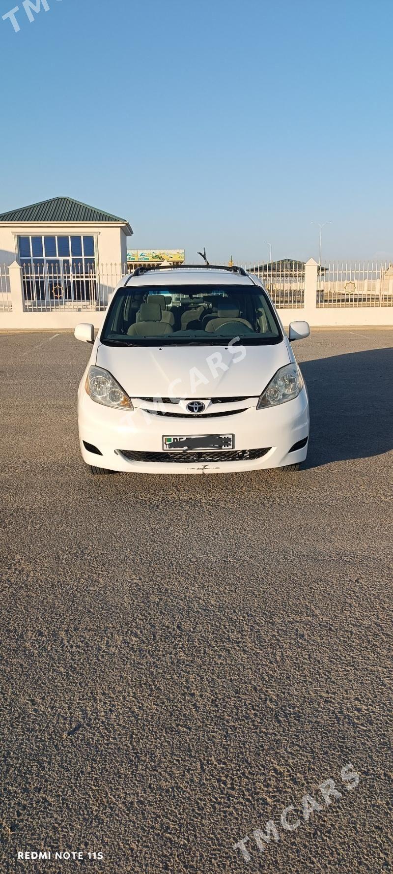 Toyota Sienna 2007 - 200 000 TMT - Esenguly - img 5