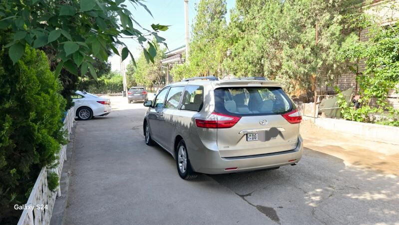 Toyota Sienna 2016 - 310 000 TMT - Дашогуз - img 6