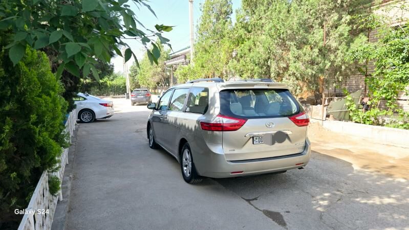 Toyota Sienna 2016 - 310 000 TMT - Дашогуз - img 5