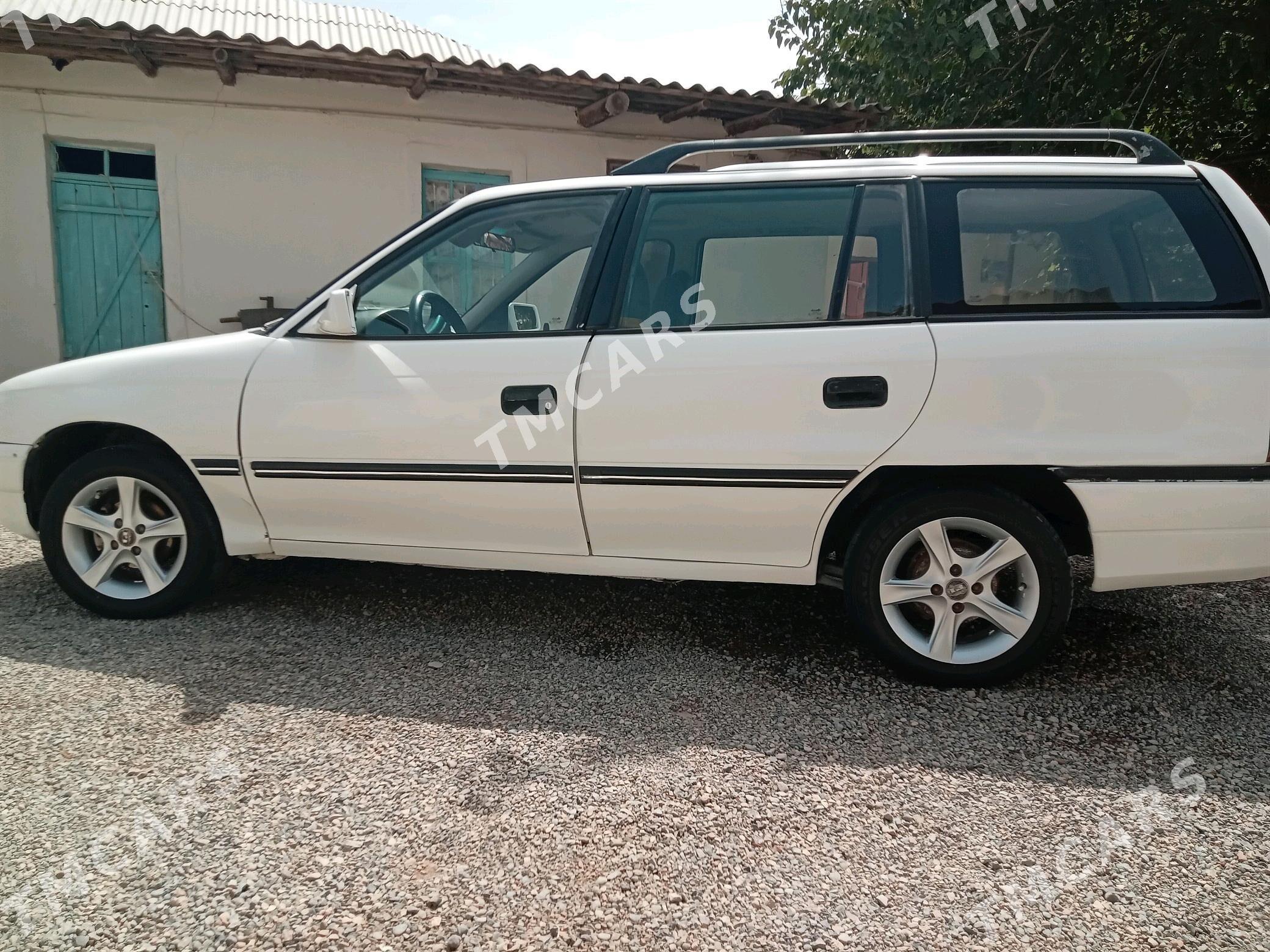 Opel Astra 1993 - 36 000 TMT - Кака - img 2
