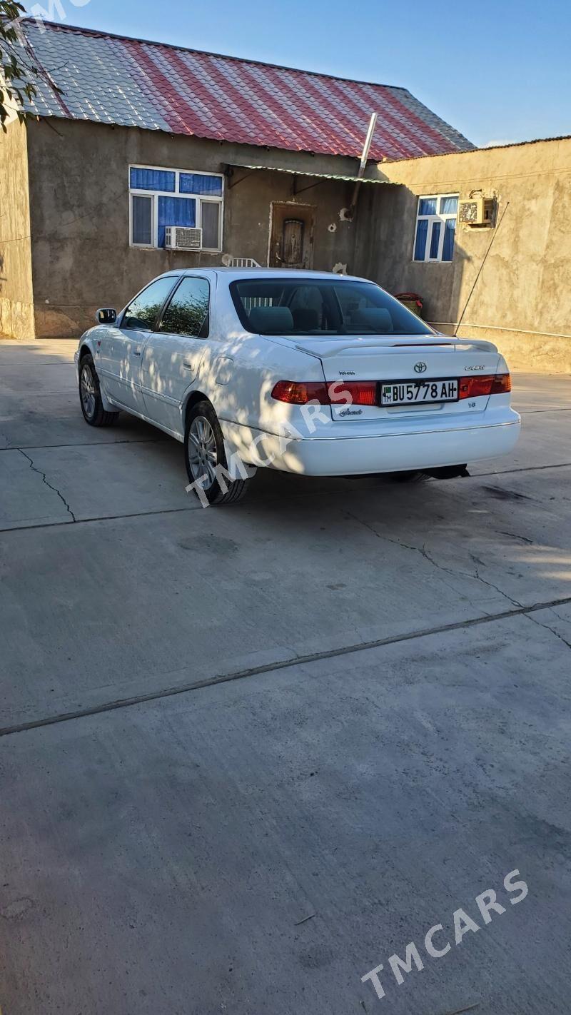 Toyota Camry 2000 - 124 000 TMT - Кака - img 2