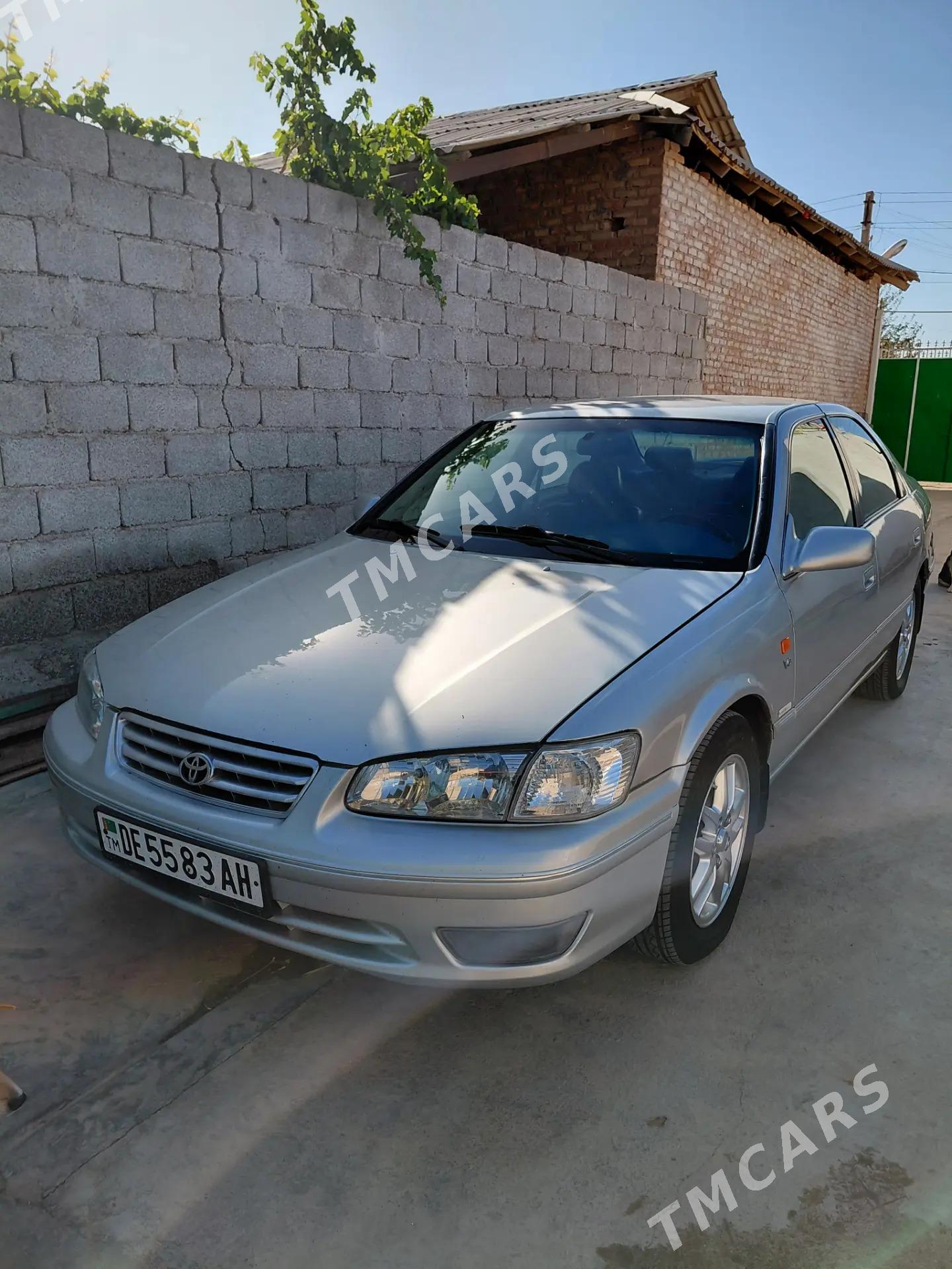 Toyota Camry 2000 - 170 000 TMT - Теджен - img 2